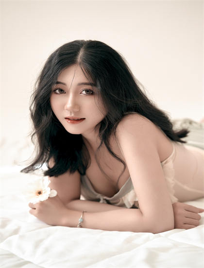 男人就该活得从容什么歌曲_我们中文在线观看免费完整版